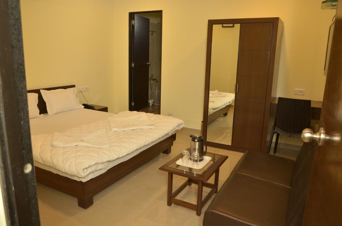 Hotel Ambience Sarkhej Εξωτερικό φωτογραφία